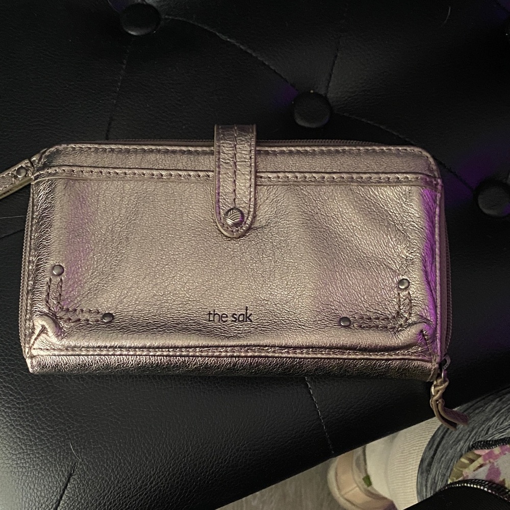 The Sak Shimmering Silver Wallet
